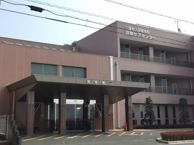 近くの湖東病院まで2,000m（徒歩25分）