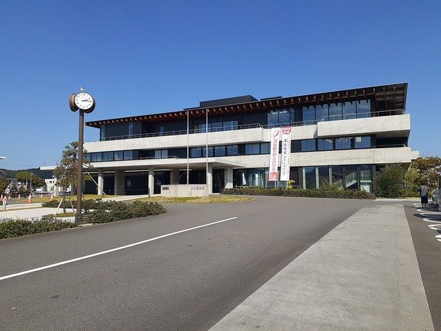 近くの天草市役所まで650m（徒歩9分）