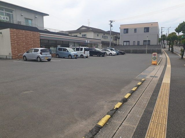 近くのセブンイレブン諫早福田町店まで184m（徒歩3分）