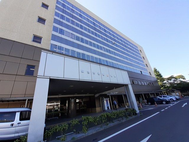 近くの若林区役所まで899m（徒歩12分）