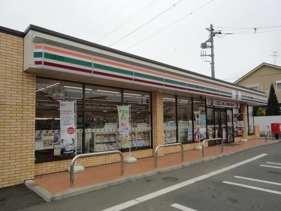 近くのコンビニまで160m（徒歩2分）