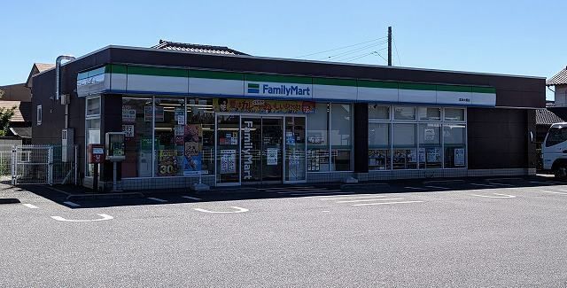 近くのファミリーマート 富津大堀店まで1,300m（徒歩17分）