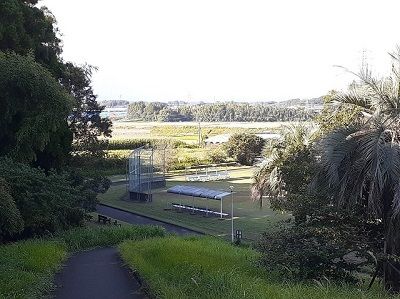 近くの公園まで1,600m（徒歩20分）