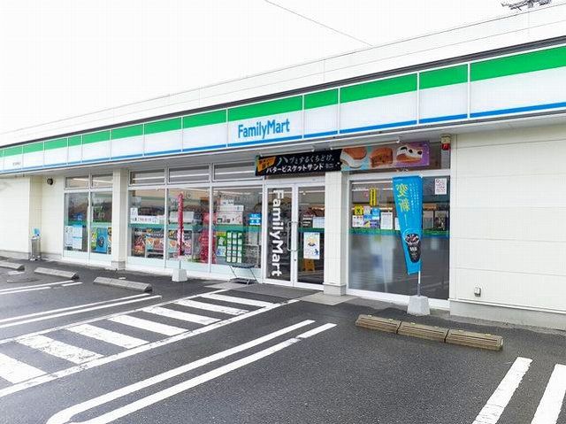 近くのファミリーマート 佐織勝幡店まで300m(徒歩4分)