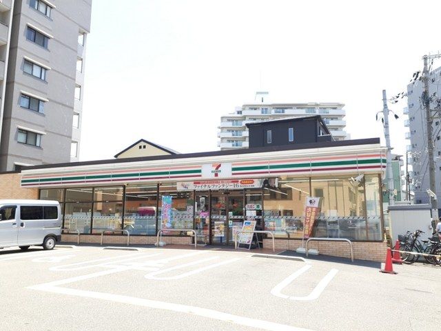 近くのセブンイレブン西淀川税務署前店まで180m（徒歩3分）
