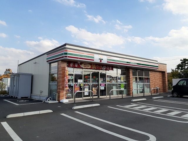 近くのセブンイレブン 八潮団地通り店まで73m（徒歩1分）