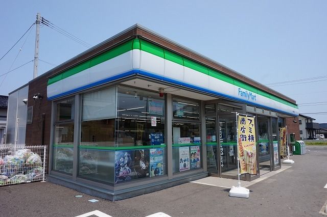 近くのコンビニまで350m（徒歩5分）