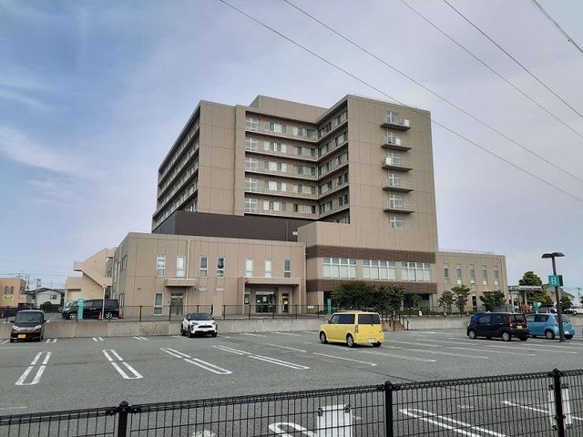 近くの木戸病院まで1,200m(徒歩15分)