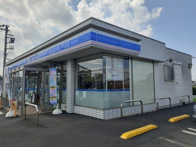 近くのコンビニまで86m（徒歩2分）