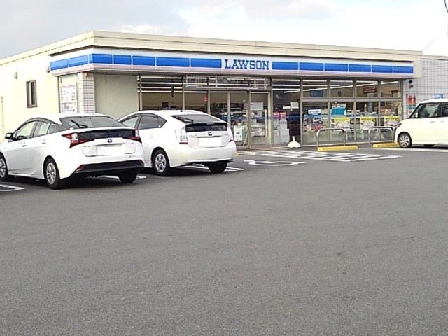 近くのコンビニまで1,070m（徒歩14分）