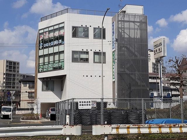 近くの病院まで700m(徒歩9分)
