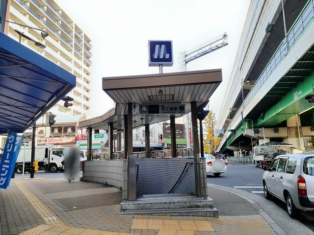 近くの駅まで898m（徒歩12分）