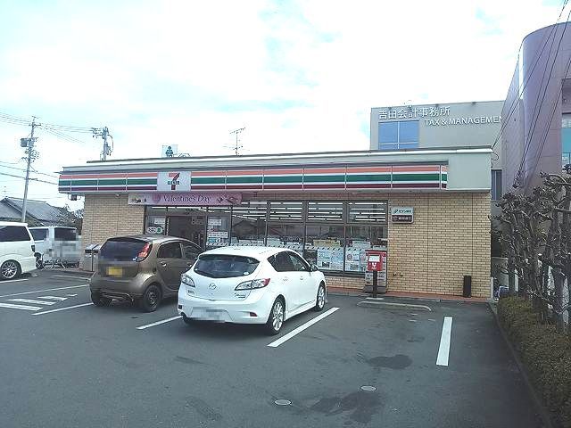 近くのセブンイレブン　小川店まで500m（徒歩7分）