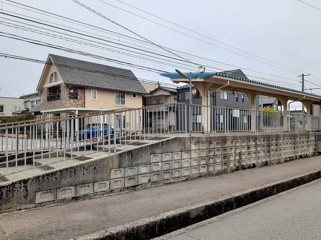 近くの乙丸駅まで650m（徒歩9分）
