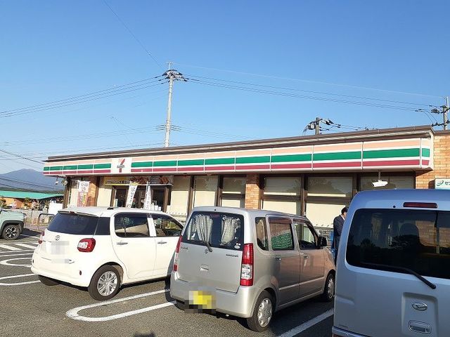 近くのセブンイレブンまで1,700m（徒歩22分）