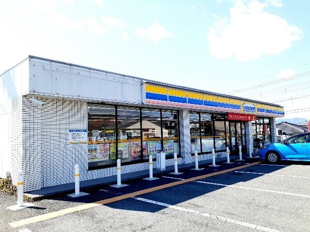 近くのミニストップ富士厚原店まで500m(徒歩7分)