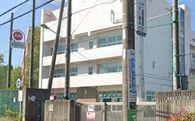 近くの山王台小学校まで760m（徒歩10分）