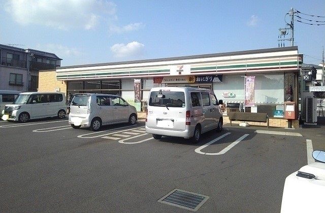 近くのセブンイレブン町田常盤店まで750m（徒歩10分）