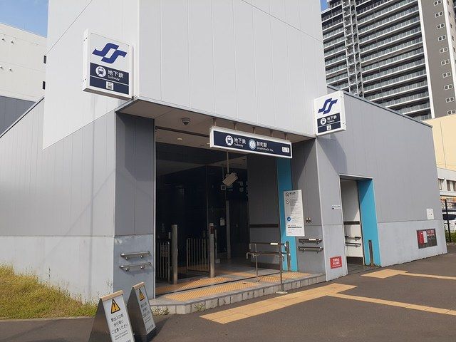 近くの地下鉄東西線卸町駅まで682m(徒歩9分)