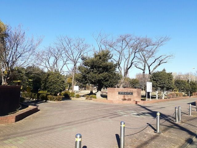 近くの公園まで350m（徒歩5分）