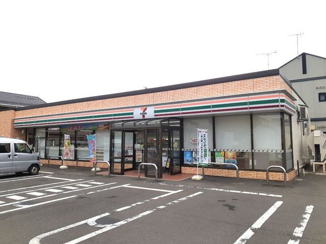 近くのセブンイレブン秋田保戸野桜町店まで659m（徒歩9分）