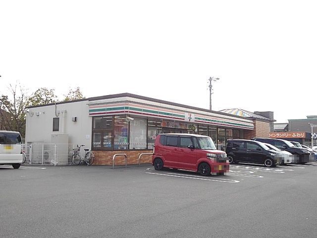 近くのセブンイレブン十七軒町店まで500m(徒歩7分)