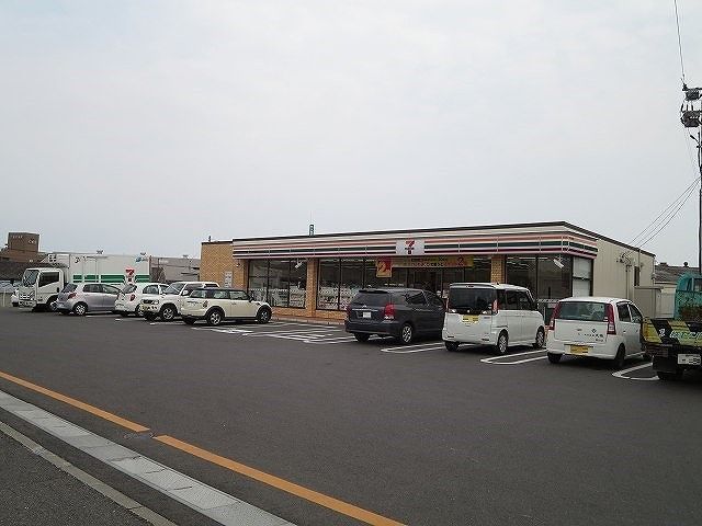 近くのセブンイレブン　大分古国府店まで200m（徒歩3分）