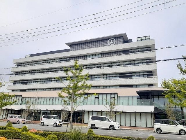 近くの小野市役所まで1,100m（徒歩14分）