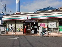 近くのセブンイレブンまで413m（徒歩6分）