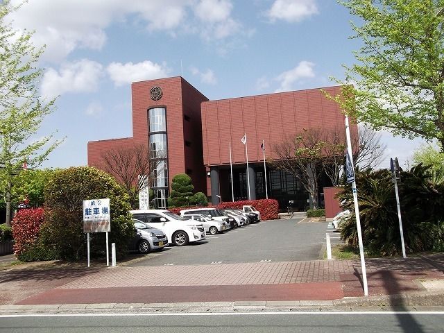 近くの水巻町役場まで3,700m（徒歩47分）