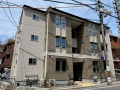 フォレスト クレーンの外観画像