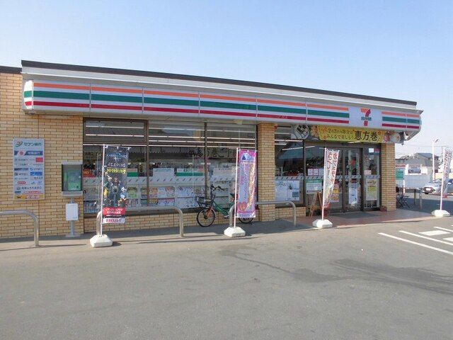 近くのセブンイレブン守谷本町店まで400m(徒歩5分)