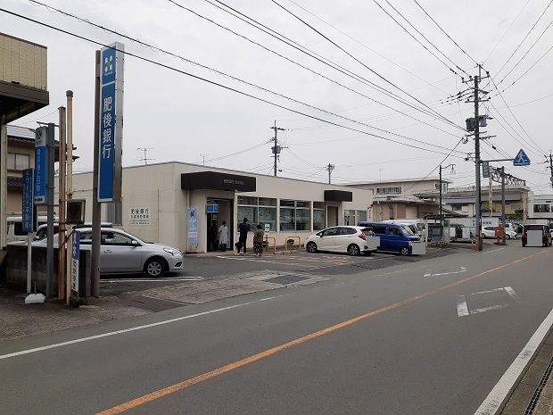 近くの銀行まで3,000m（徒歩38分）