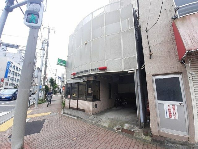 近くの荒川警察署 西日暮里六丁目交番まで318m(徒歩4分)