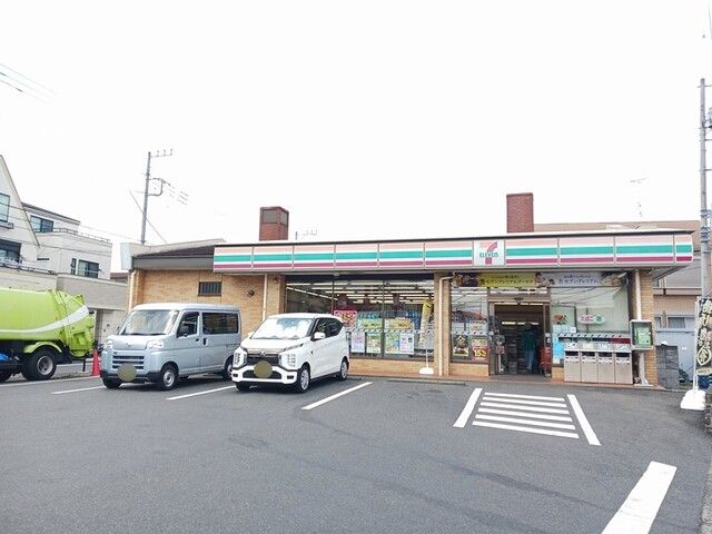 近くのセブンイレブンまで354m（徒歩5分）