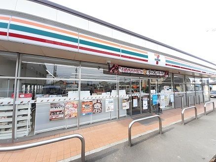 近くのセブン-イレブン 鏡石中央店まで1,200m(徒歩15分)