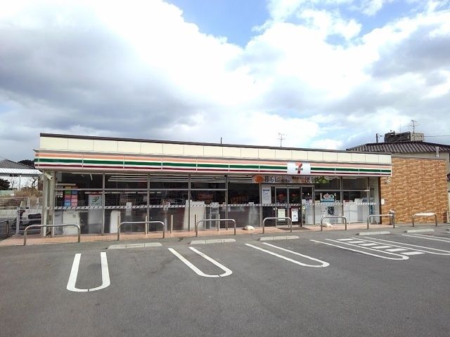 近くのセブンイレブン尾道西則末町店まで160m（徒歩2分）