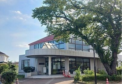 近くの役所まで450m（徒歩6分）