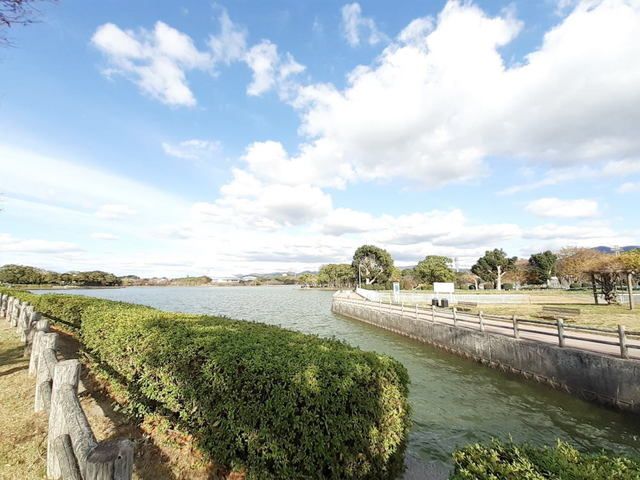 近くの駕与丁公園まで1,300m(徒歩17分)