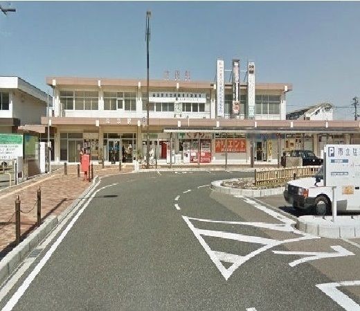 近くの益田駅まで2,500m（徒歩32分）