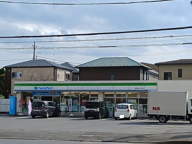 近くのコンビニまで80m（徒歩1分）
