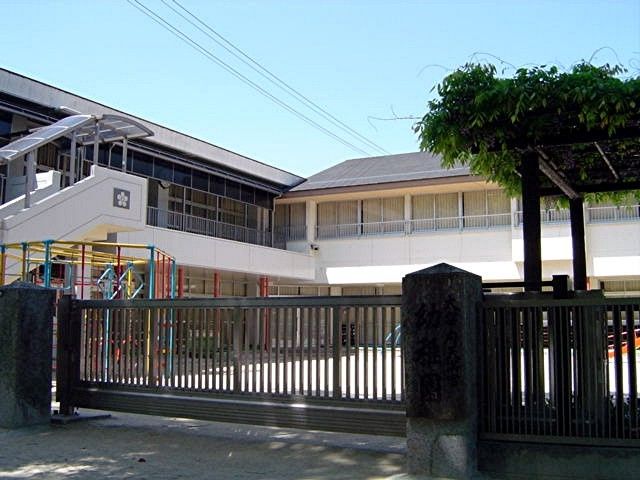 近くの扶桑町立　高雄西保育園まで110m（徒歩2分）
