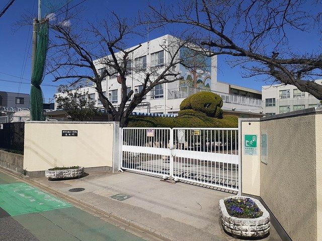 近くの昭和橋小学校まで60m(徒歩1分)