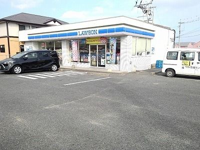 近くのローソン鳥栖村田町店まで800m（徒歩10分）