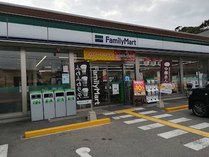 近くのファミリーマート 橿原石川町店まで550m(徒歩7分)