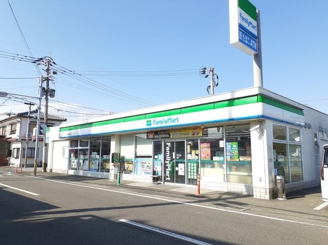 近くのファミリーマート 月見ヶ丘団地まで800m（徒歩10分）