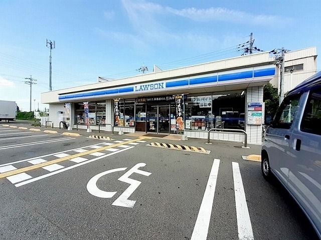 近くのローソン三木福井店まで700m（徒歩9分）