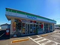 近くのファミリーマート仏生山南店さんまで900m(徒歩12分)