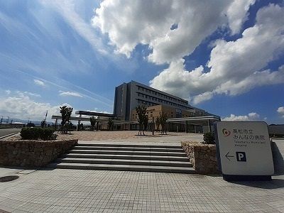 近くの高松市立みんなの病院さんまで750m（徒歩10分）