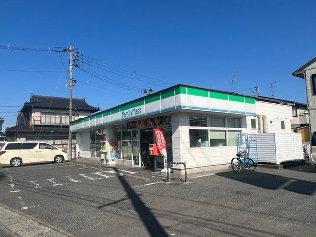 近くのコンビニまで1,200m（徒歩15分）
